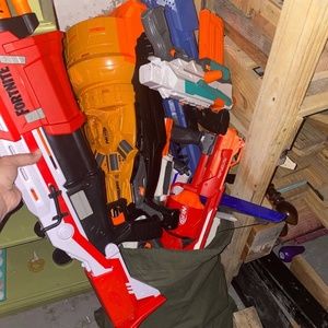 Tons of nerf guns